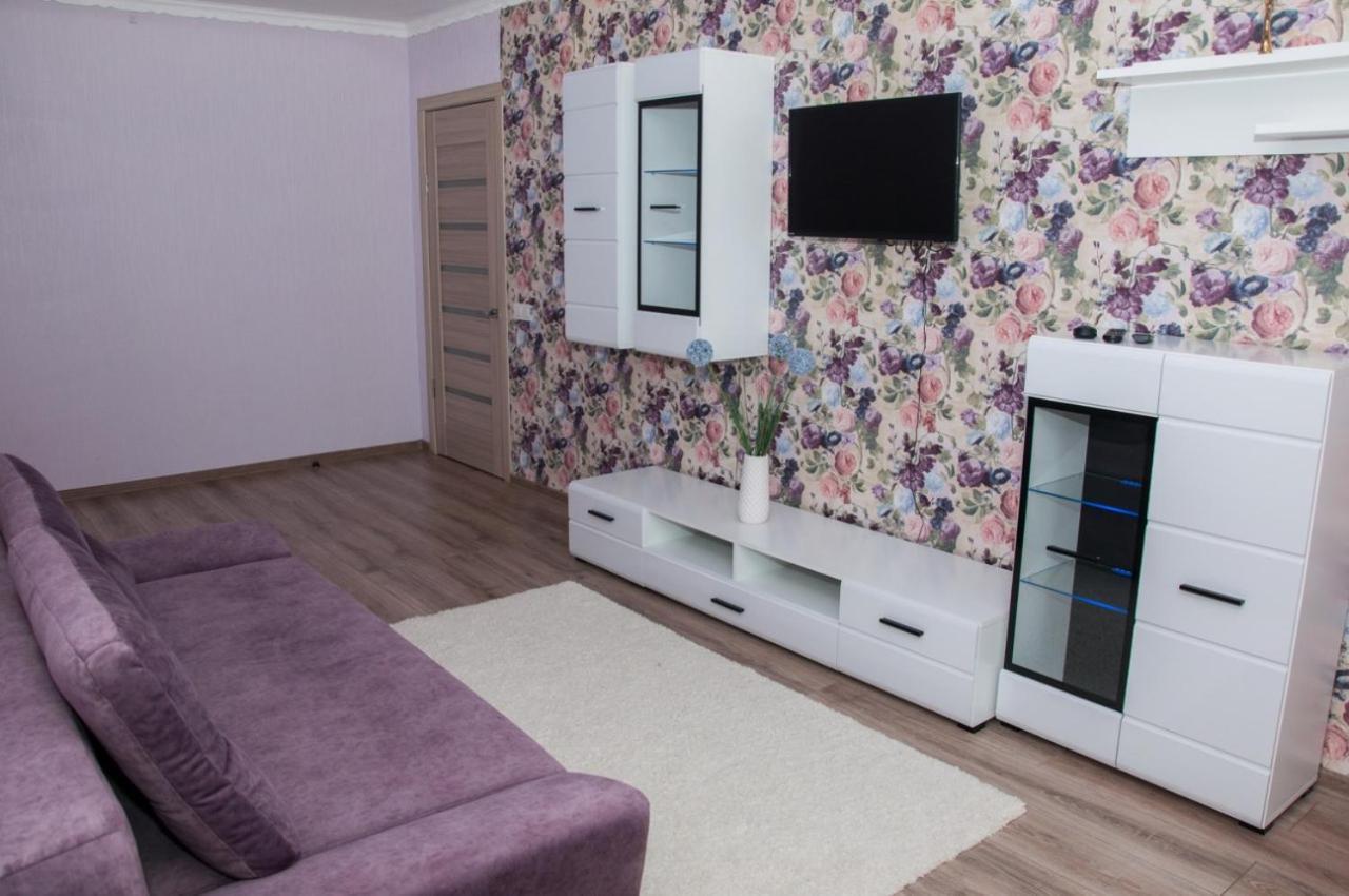 Vip Apartments Lutsʼk Extérieur photo